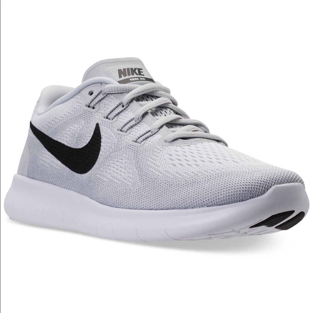 Women’s Nike Free Runs!